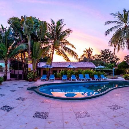 Coconut Resort Hotel Patong Екстер'єр фото