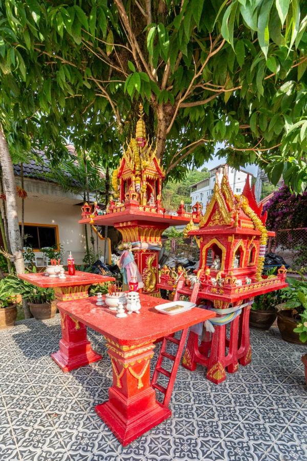 Coconut Resort Hotel Patong Екстер'єр фото